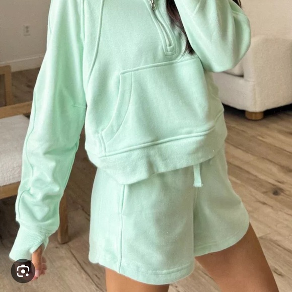 Talulah SHORTS only 🩷 - Picture 4 of 4